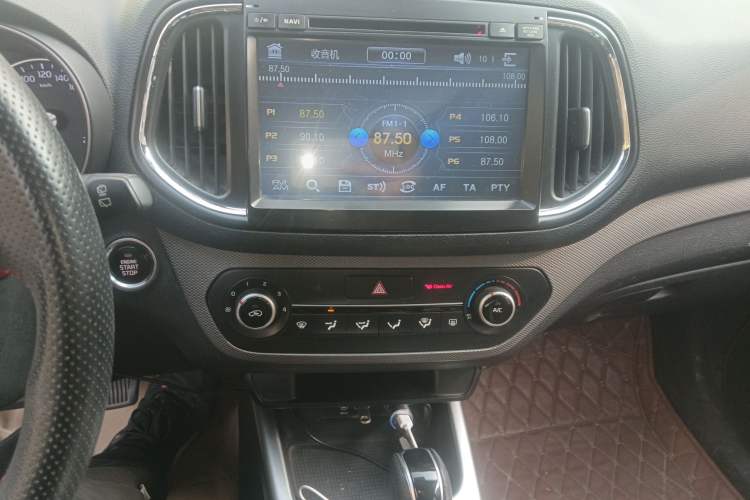 Used Kia KX3 2015 1.6L Automatic Special Audio And AC Panel