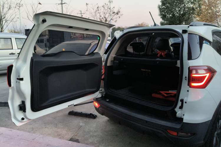 Used BYD Yuan New Energy 2018 EV360 Smart Connect Cool Edition