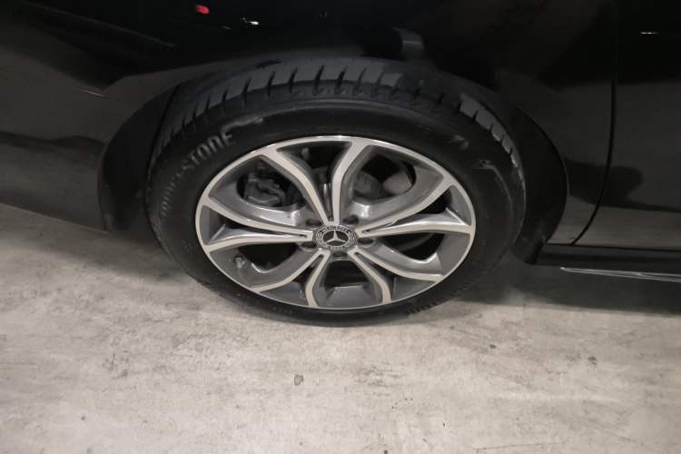 Used Mercedes-Benz E-Class 2023 Restyled E 300 L Sporty and Stylish Edition
