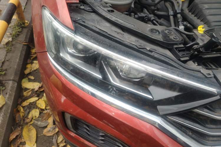 Used Volkswagen T-ROC 2019 280TSI DSG Two-Wheel Drive Comfort Version China VI Standard Right Front Headlight