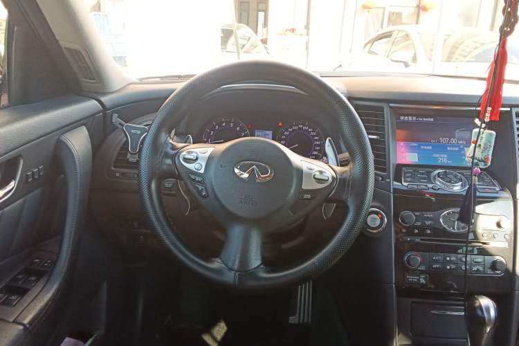 Used Infiniti QX70 2013 3.7L Standard Edition
