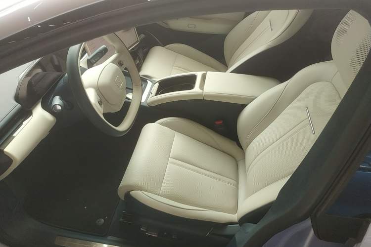 Used Zeekr 007 2025 Rear-Drive Intelligent Driving Version 75 kWh
