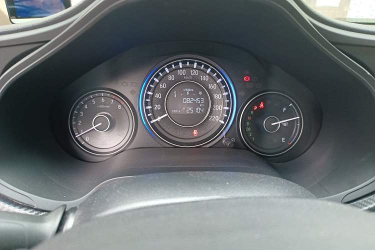 Used Honda Crider 2015 1.8L automatic luxury edition Odometer Close Up