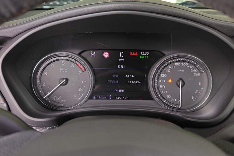 Used Cadillac XT4 2018 28T 4x4 Platinum Edition
