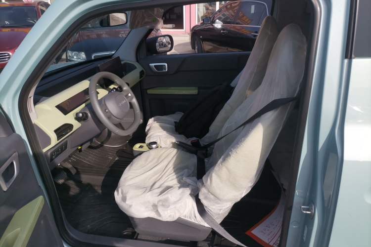 Used Geely Galaxy Panda 2024 Panda Mini 200km Endurance Bear