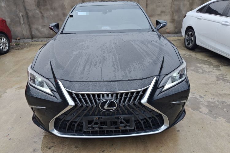 Used Lexus ES 2022 200 Excellence Edition
