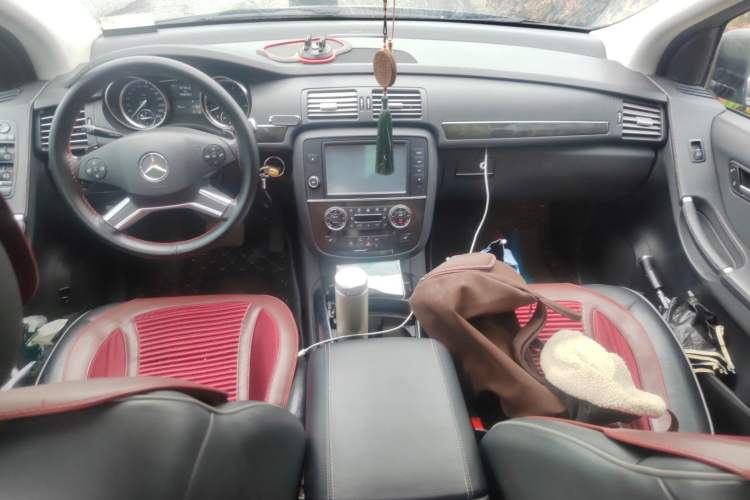 Used Mercedes-Benz R-Class 2017 R 320 4MATIC Business Edition Prestige Model