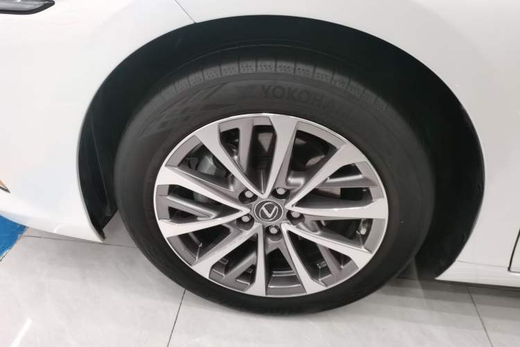 Used Lexus ES 2022 200 Excellence Edition
