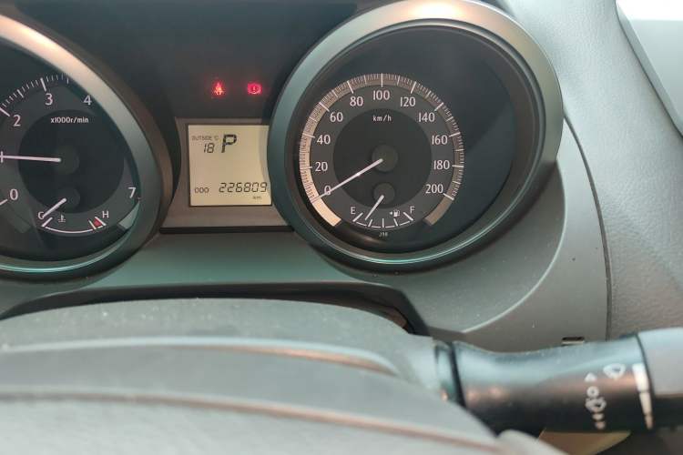 Used Toyota Prado 2014 2.7L Middle East Version Parallel Import Odometer Close Up