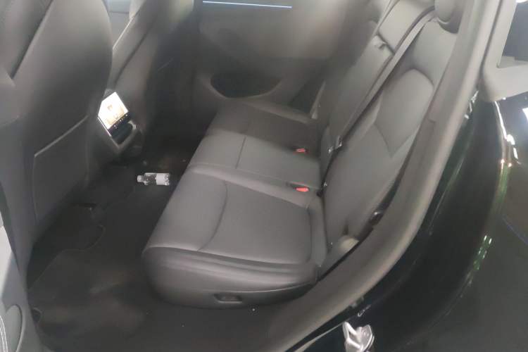 Used Tesla Model Y 2026 Rear-Drive Model
