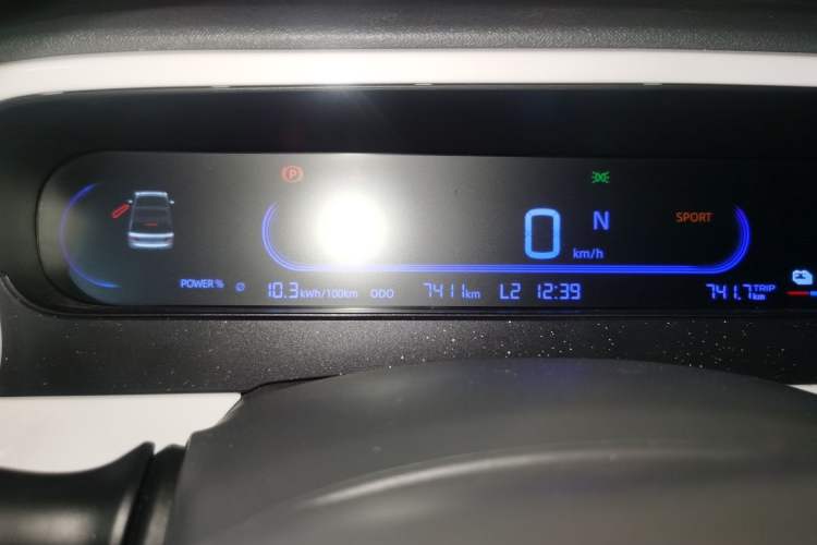 Used Geely Galaxy Panda 2025 210km Panda Rider Odometer Close Up