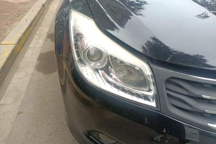 Used Haima S7 2013 2.0L Automatic ZhiShang Version
