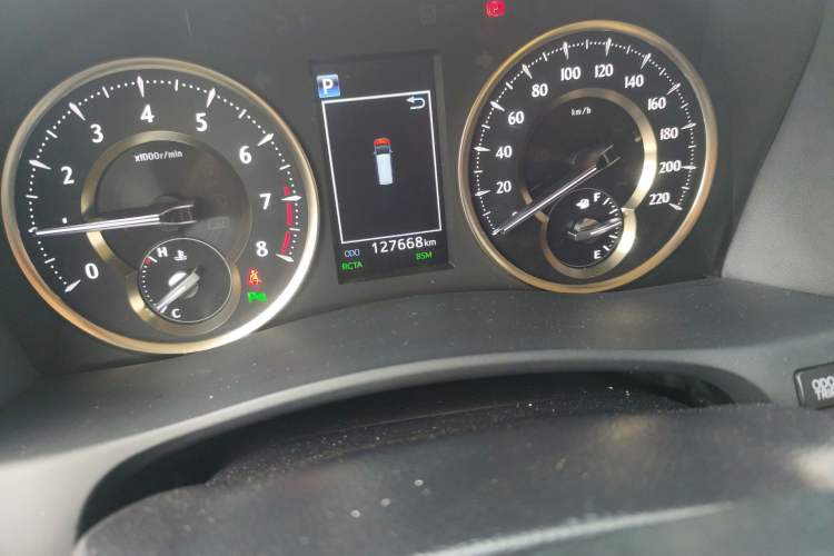 Used Toyota Alphard 2018 Revised Version 3.5L Luxury Edition Odometer Close Up