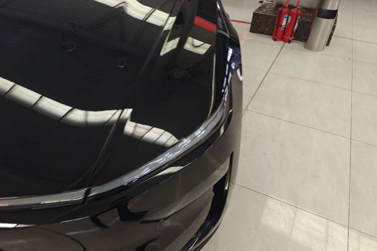 Used Tesla Model Y 2025 Rear-Wheel-Drive Version
