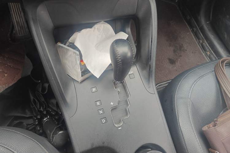 Used Hyundai ix35 2013 2.0L Automatic Two-Wheel Drive Smart GLS China IV Standard