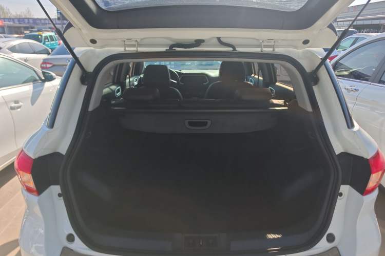 Used GAC Trumpchi GS4 2017 200T G-DCT Two-Wheel Drive Elite Edition Trunk