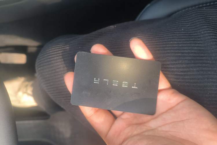 Used Tesla Model Y 2025 Rear-Wheel-Drive Version