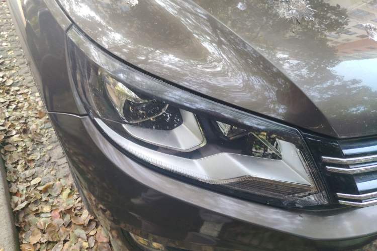 Used Volkswagen Tiguan 2015 1.8TSI Automatic Two-Wheel Drive Comfort Edition Right Front Headlight