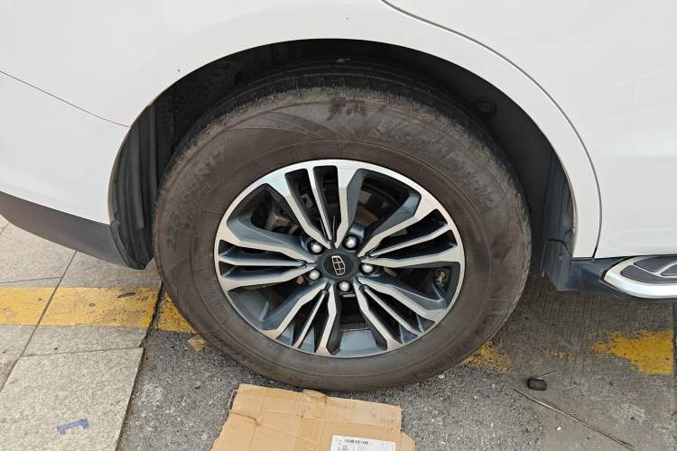 Used Geely Auto Vision X6 2016 1.3T CVT Flagship Model Right Rear Wheel Hub
