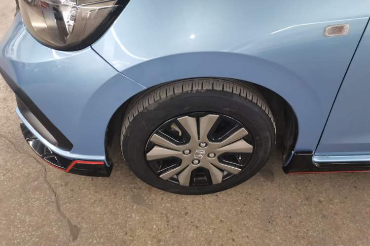 Used Honda Fit 2021 1.5L CVT Trendy Sports Edition Left Front Wheel Hub