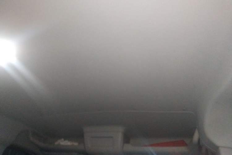 Used SAIC MAXUS Xintu V90 2024 ZhiJie 2.0T Automatic Front-Wheel-Drive Short Wheelbase Mid-Height Design with Single Rear Tire—5/6 Seater