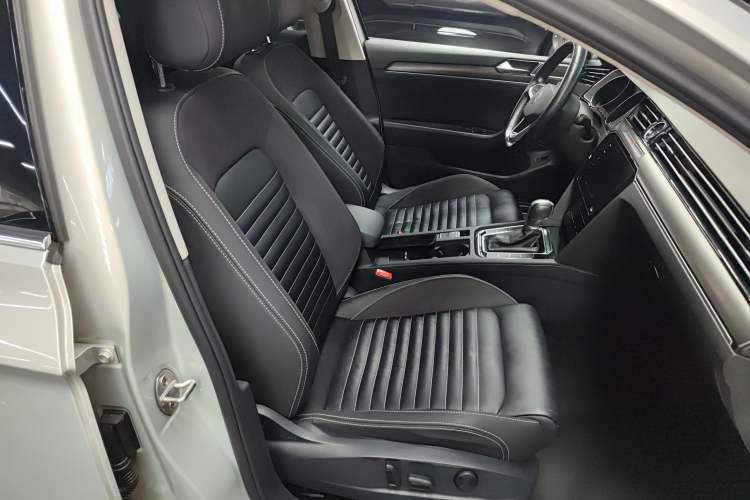 Used Volkswagen Magotan 2020 330TSI DSG Leading Model
