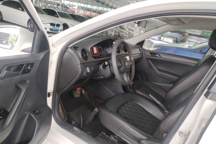 Used Volkswagen Jetta 2015 Value Edition 1.6L Automatic Fashion Version