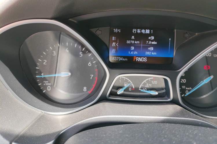 Used Ford Focus 2017 Hatchback EcoBoost 180 Automatic Elite Model Odometer Close Up