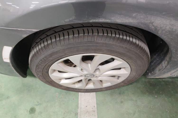 Used Nissan Sylphy 2021 Classic 1.6XL CVT Luxury Edition Left Front Wheel Hub