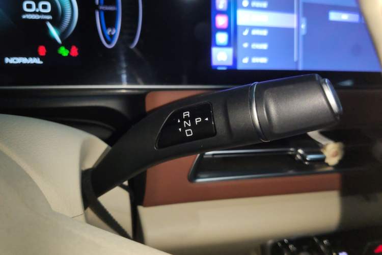 Used ORA Good Cat 2023 401 km Standard Range Prestige Version Lithium Iron Phosphate