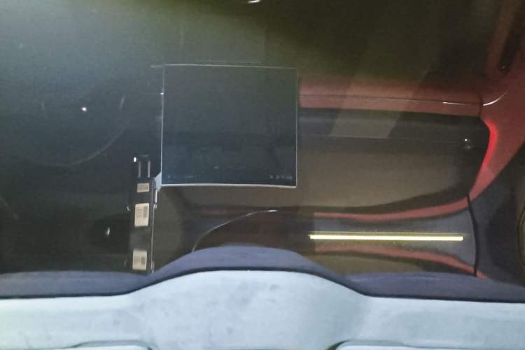 Used Xiaomi Auto SU7 2024 Four-Wheel Drive Ultra-Long Range Advanced Intelligent Driving Max Edition