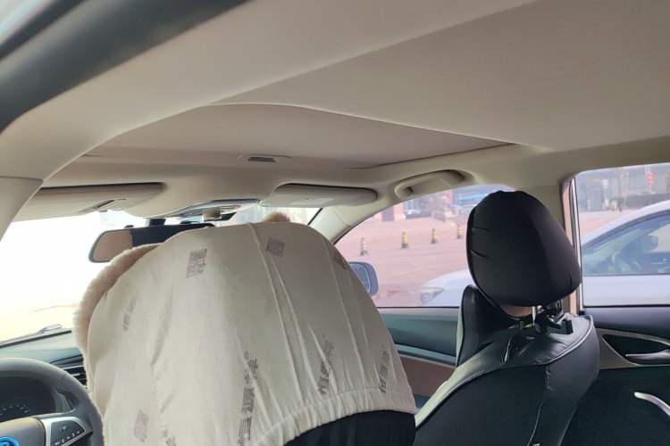 Used BYD Song New Energy 2017 Song DM 1.5TID All-Wheel Drive Luxury Model Headliner