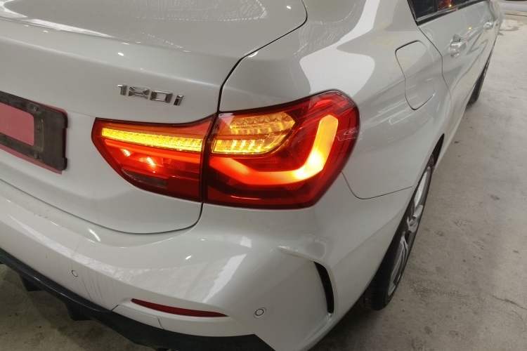 Used BMW 1 Series 2019 120i Leading Model M Sport Package Exterior 3