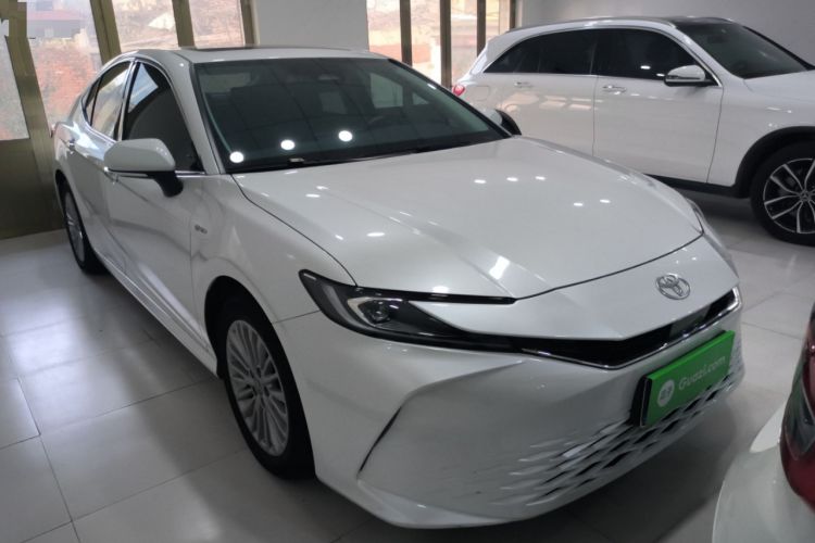 Used Toyota Camry 2024 Dual-Motor 2.0 HGVP Luxury Edition
