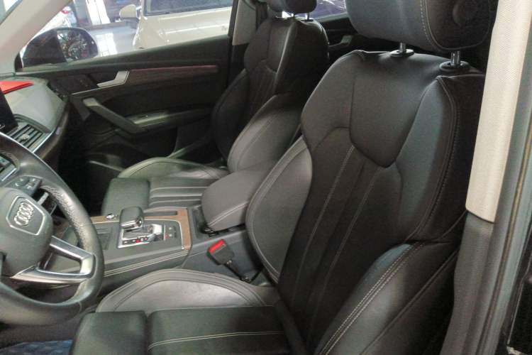 Used Audi Q5L 2022 40T Fashionable and Elegant Model
