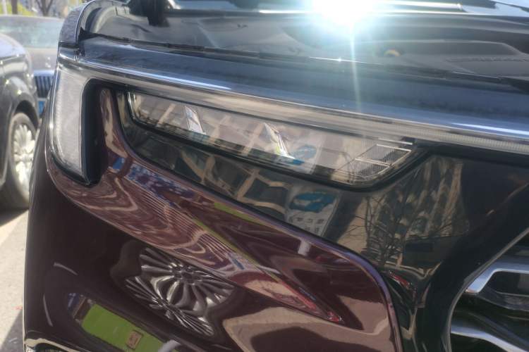 Used Ford Equator 2021 EcoBoost 225 Premier PLUS 6-Seater Right Front Headlight