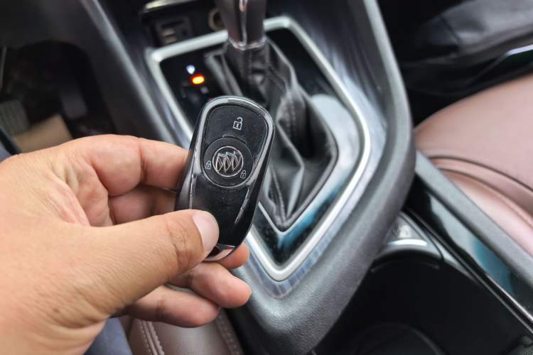 Used Buick GL6 2019 18T 6-Seater Connected Luxury Version China VI Standard Vehicle Key