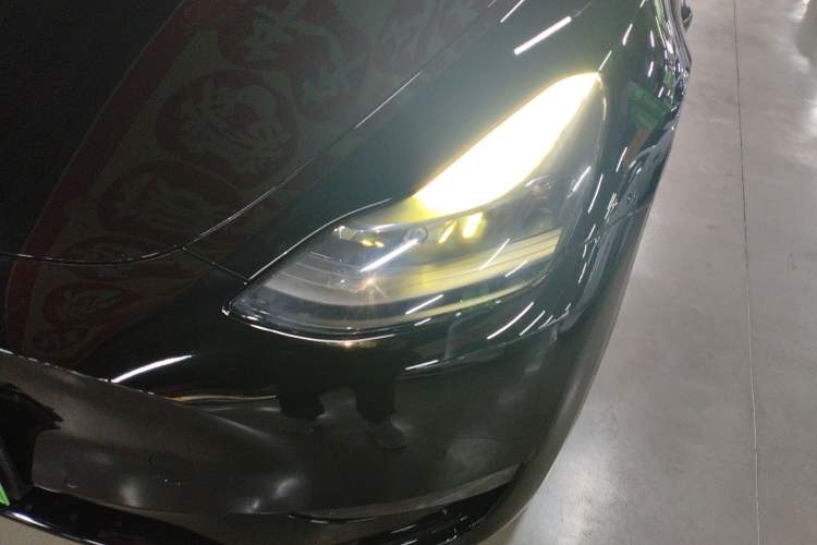 Used Tesla Model Y 2021 Standard Range Rear-Wheel Drive Version Left Front Headlight