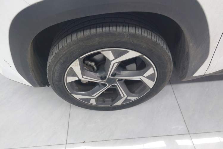 Used Geely Auto FX11 2023 1.5TD DCT Prestige Edition Left Front Wheel Hub