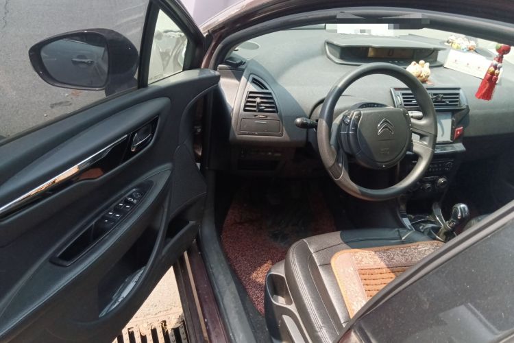 Used Citroen C-Quatre 2014 VTS Version 1.6L Manual - Premium Model Driver Seat