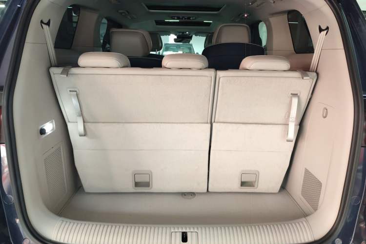 Used Roewe iMAX8 2022 400TGI Prestige Edition
