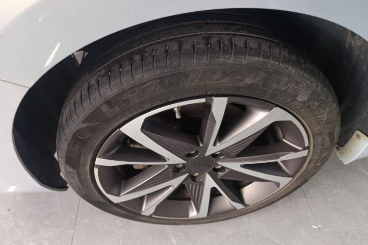 Used AION S Plus 2023 70 Executive Edition Lithium Iron Phosphate
