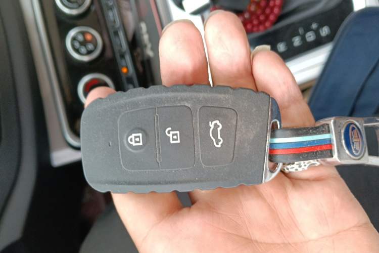 Used Bestune X40 2019 1.6L Automatic Luxury Edition China VI Vehicle Key