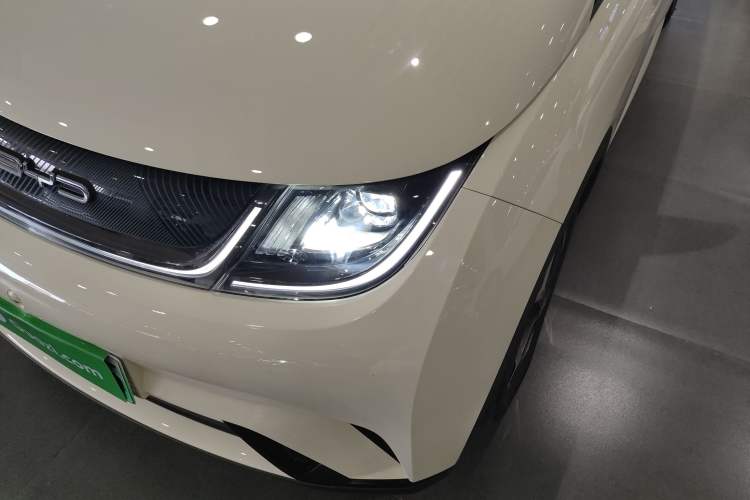 Used BYD Dolphin 2021 405 km Fashion Edition
