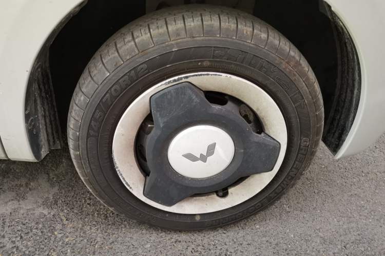 Used Wuling Hongguang MINIEV 2024 3rd Generation 215km Youth Edition Right Front Wheel Hub