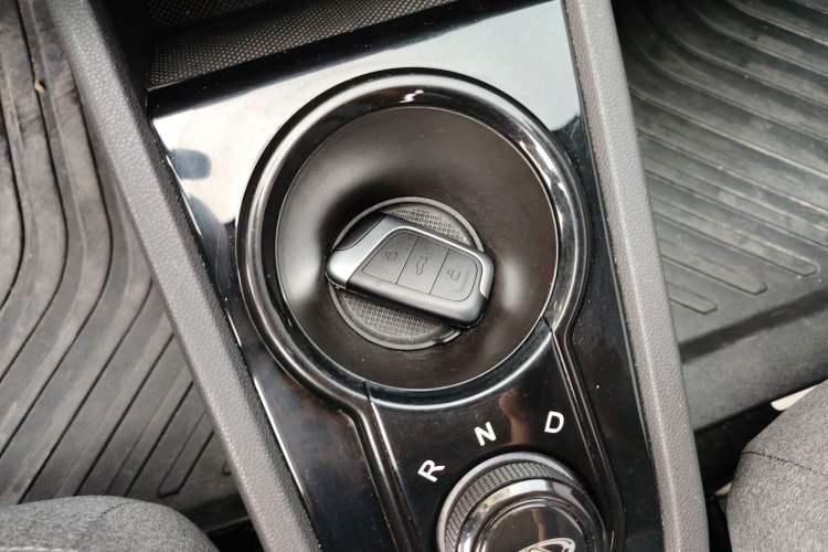 Used Chery QQ Little Ant 2022 Restyled Version Sweet Pink Edition Low-Sugar Version Lithium Iron Phosphate Battery 30.7 kWh 30 kW 301 km
