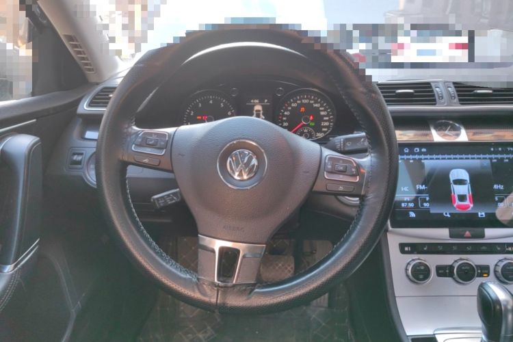 Used Volkswagen Magotan 2012 Revised 1.8TSI Luxury Version Steering Wheel