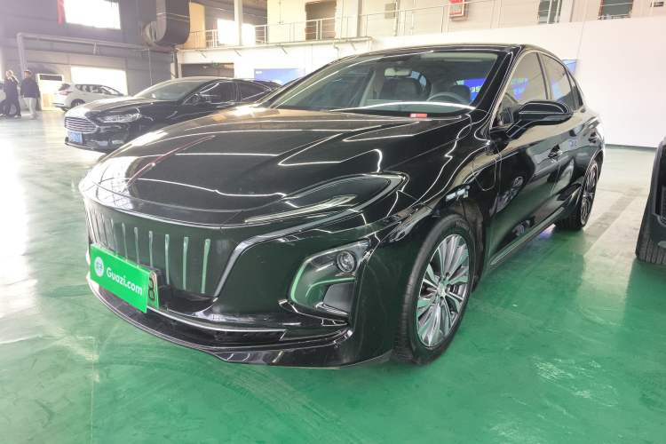 Used Hongqi E-QM5 2022 431 km Charge & Enjoy Edition
