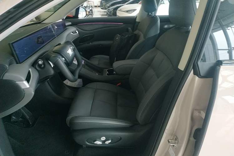 Used IM LS6 2025 Long-Range Lingxi Smart Enjoyment Edition
