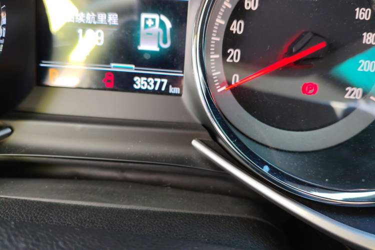 Used Chevrolet Orlando 2020 Light Hybrid Redline 530T Automatic Enjoyment Edition (5+2 Models)
